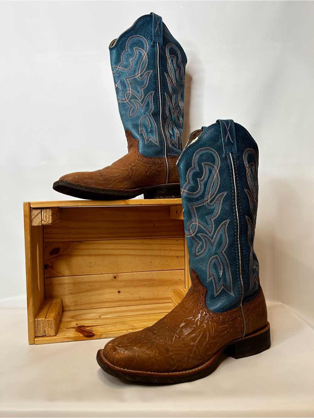 Twisted X Brown & Blue Western Cowboy Boots - Embossed Leather